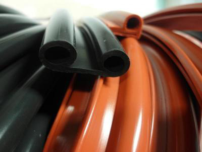 أختام، خراطيم، حبال سيليكون، ألواح مطاطية لصناعة الإنتاج، مصنع في بولندا